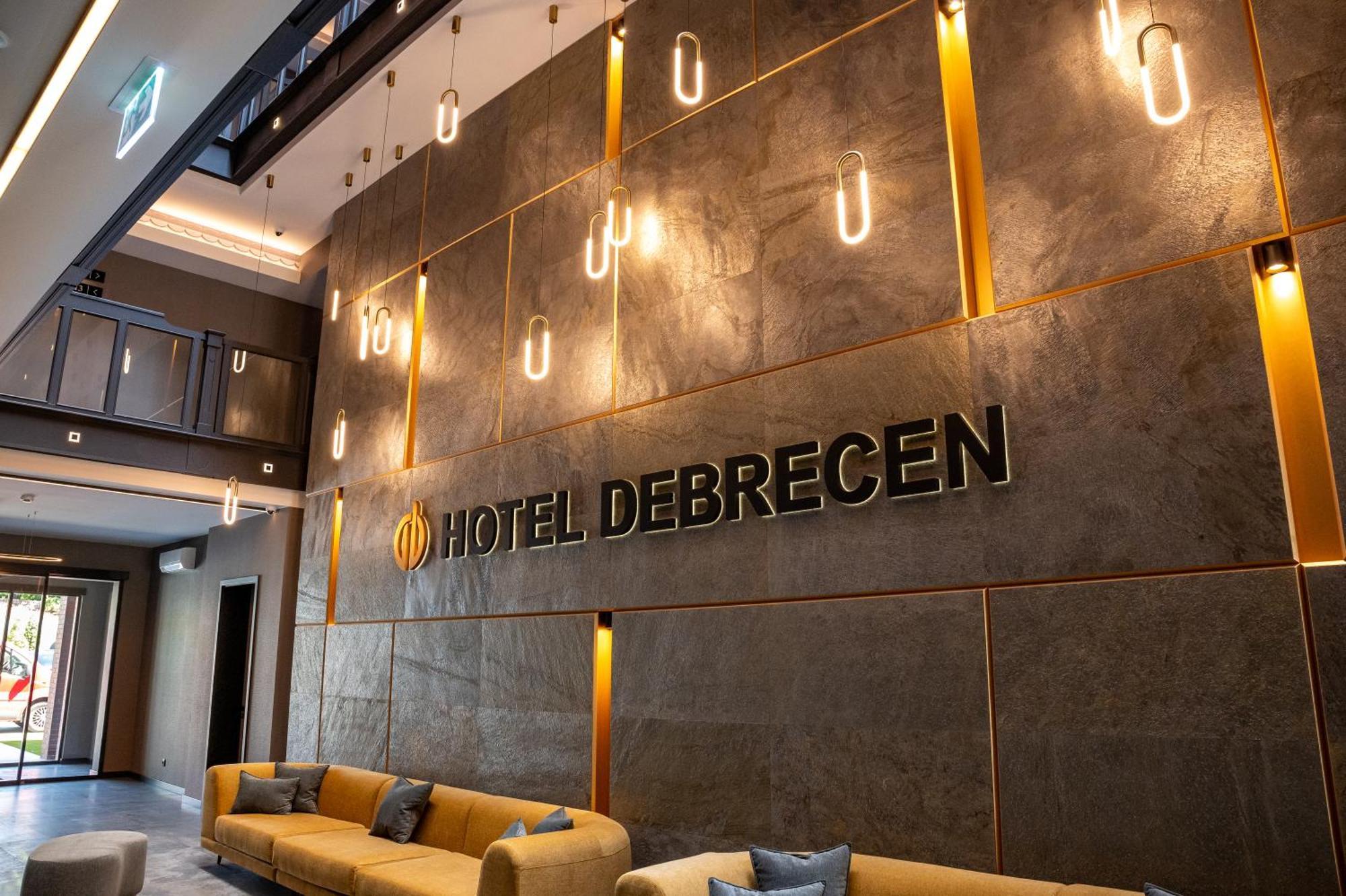 Hotel Debrecen Exterior photo